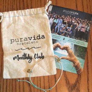 Pura Vida Monthy Club Teal and White Bracelet